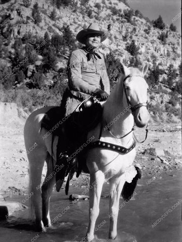 cowboy singer film star Tex Ritter sitting on his horse 8b4-620