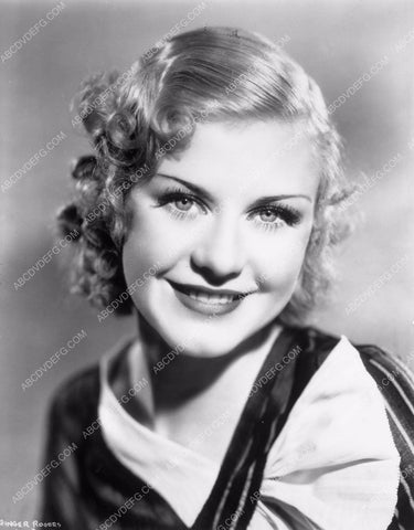 Ginger Rogers portrait 8b4-652