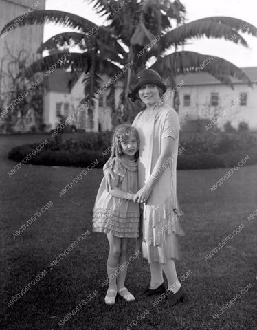 Mary Pickford and child star or relative 8b4-875