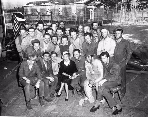 Gloria Swanson visits William Holden Neville Brand on set Stallag 17 8b5-102