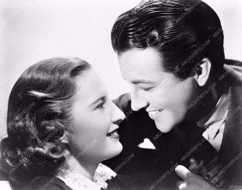 Barbara Stanwyck and Robert Taylor portrait 8b5-115