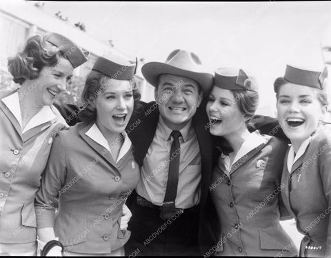 Karl Malden and a bunch of stewardess babes 8b5-170