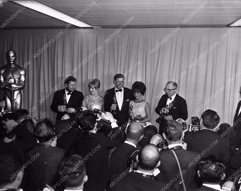 Billy Wilder Elizabeth Taylor Burt Lancaster Shirley Jones w Oscars 8b5-236