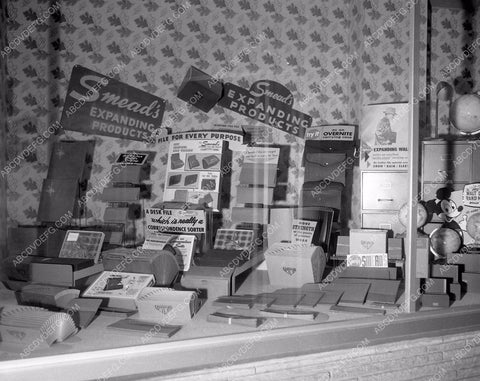 store front Mickey Mouse helps sell Smead's office expanding products 8b5-290