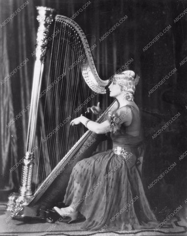 Julie Kellar? Harpist 1933 USC News Bureau 8b6-012