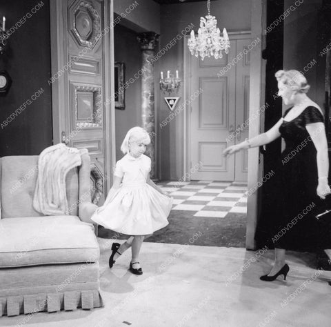 child star Evelyn Rudie TV G.E. Theater ep Nobody's Child 8b6-254