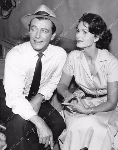 Robert Taylor and guest star TV The Detectives 8b6-373