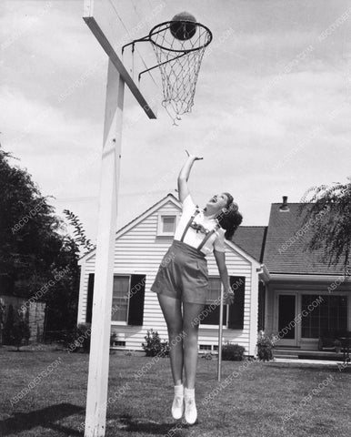 athletic Jinx Falkenburg shoots hoops in her backyard 8b6-578