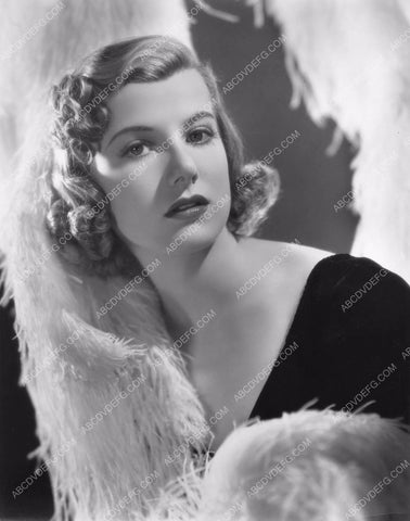 Frances Robinson with boa portrait 8b6-644