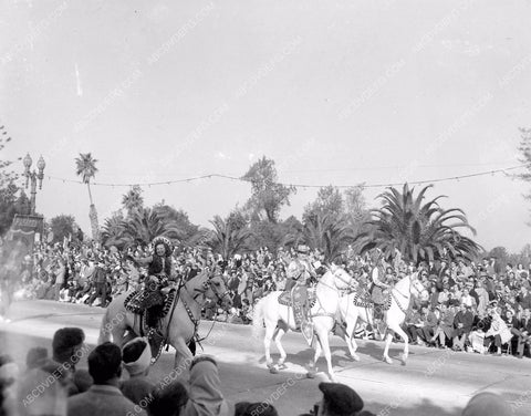 Pasadena Tourn of Roses Parade equestrian riders 8b6-711