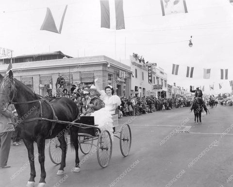 Calexico Cavalcade Parade unknown folks in carriage 8b6-783