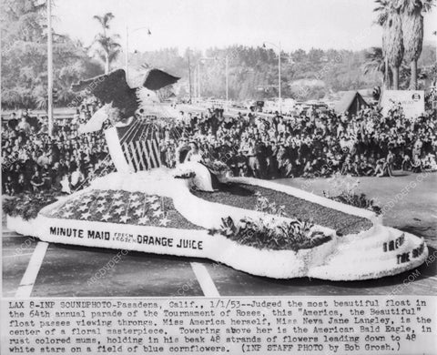 Pasadena Tourn of Roses Parade Minute Maid Orange Juice float 8b6-810
