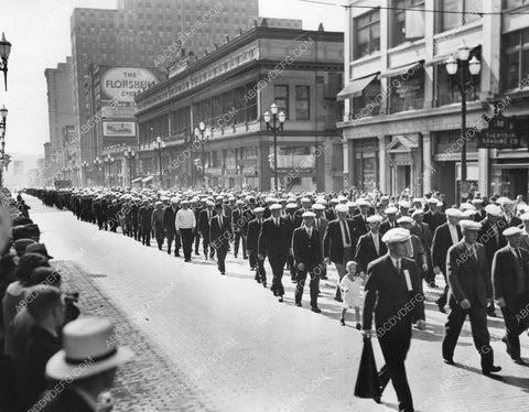 historic Seattle Wash longshoremen lead Seaports First Labor Day Parade 8b6-845
