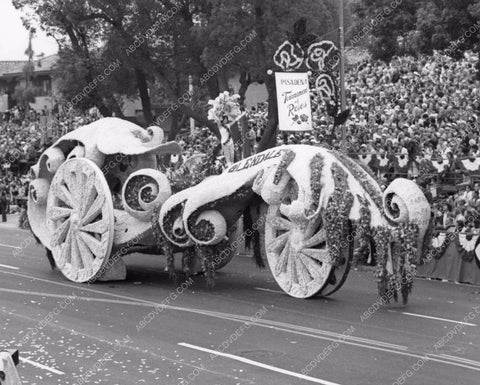 Pasadena Tourn of Roses Parade City of Glendale float 8b6-860