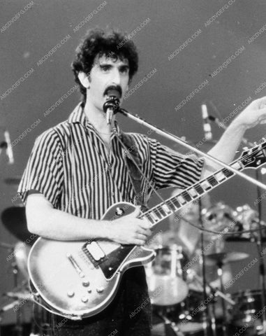 musician Frank Zappa and his guitar 9021-05