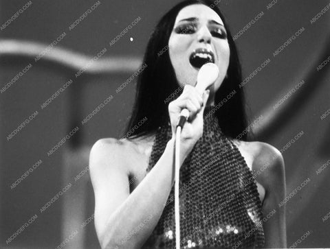singer Cher 9021-32