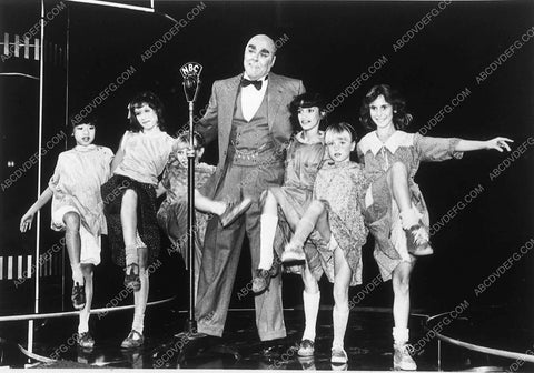 1981 version live stage play Annie 9102-27