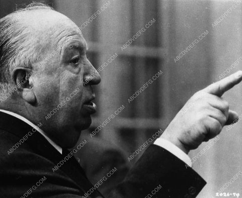 Alfred Hitchcock directing film Topaz 9150-17