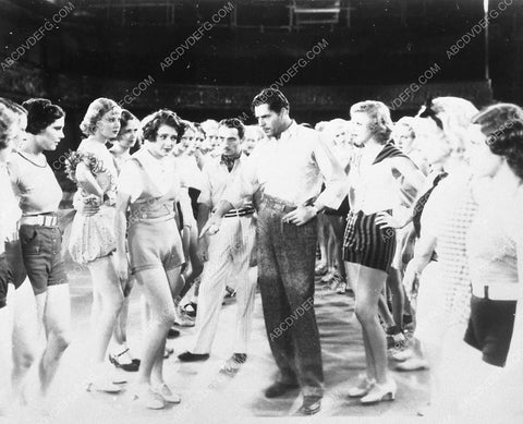 Warner Baxter Bebe Daniels and the girls film 42nd Street 9150-36