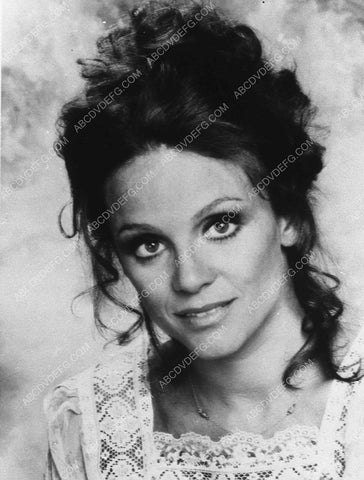 Valerie Harper portrait 9251-28