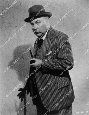 Nigel Bruce portrait w pipe 9472-26