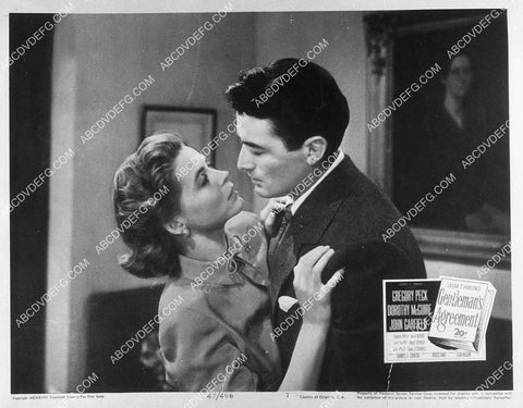 Gregory Peck Dorothy McGuire film Gentleman's Agreement 9491-19