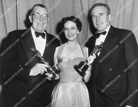 Teresa Wright on stage w Academy Awards 9491-28