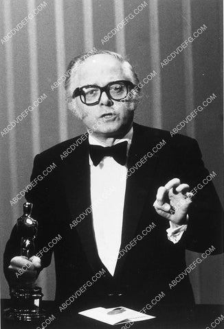 Richard Attenborough on stage w Academy Awards 9491-29