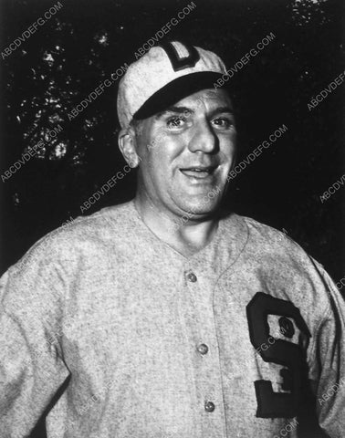 William Bendix in his baseball uniform 9575-16