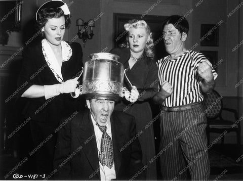Three Stooges Moe Shemp and the babes 9808-13