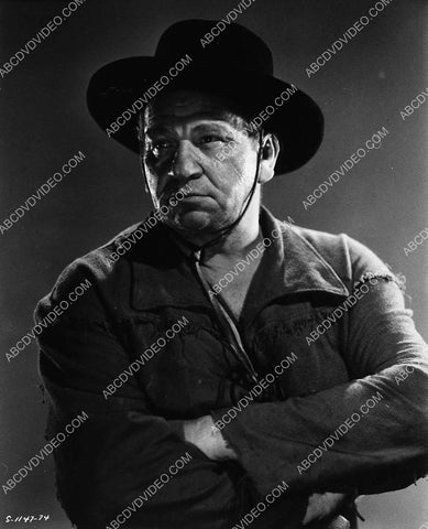 Wallace Beery portrait 9943-28