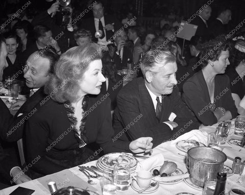 1942 Oscars Greer Garson Ronald Colman at dinner Academy Awards aa1942-11