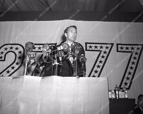 1942 Oscars Gary Cooper at the podium Academy Awards aa1942-13