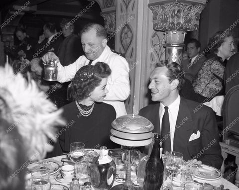 1942 Oscars Paul Henreid at dinner Academy Awards aa1942-22