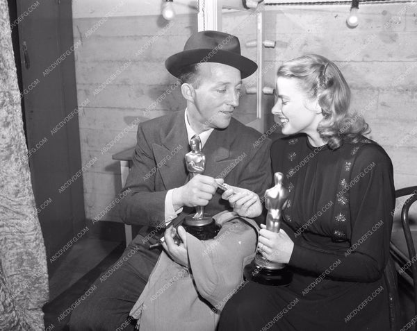 1944 Oscars Bing Crosby Ingrid Bergman backstage Academy Awards aa1944 ...