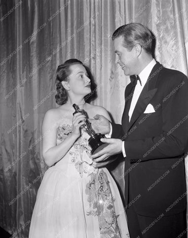 1946 Oscars Olivia de Havilland Ray Milland Academy Awards aa1946-19</br>Los Angeles Newspaper press pit reprints from original 4x5 negatives for Academy Awards.