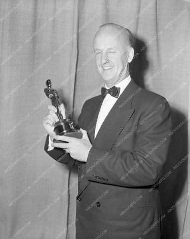 1952 Oscars please help me out Academy Awards aa1952-41</br>Los Angeles Newspaper press pit reprints from original 4x5 negatives for Academy Awards.