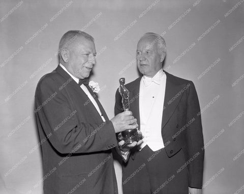 1959 Oscars technical folks and their statues Academy Awards aa1959-13</br>Los Angeles Newspaper press pit reprints from original 4x5 negatives for Academy Awards.