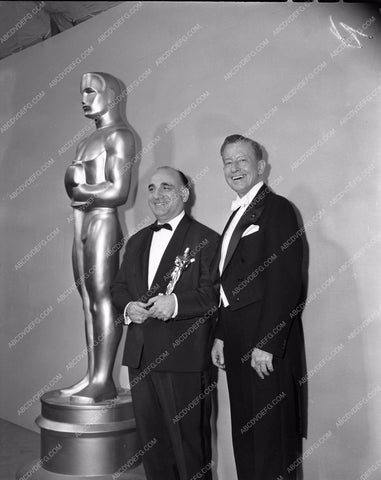 1959 Oscars technical folks and their statues Academy Awards aa1959-64</br>Los Angeles Newspaper press pit reprints from original 4x5 negatives for Academy Awards.