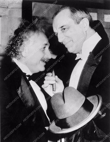news photo Albert Einstein and I don't know who aeinst-08