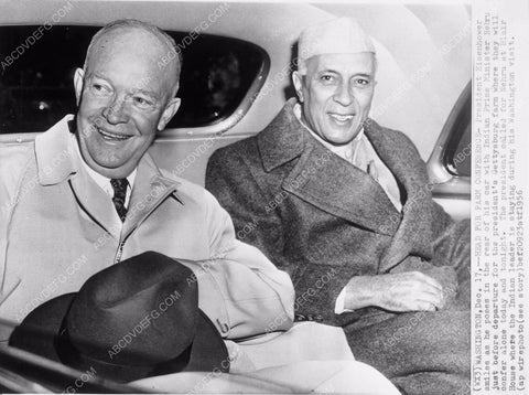 news photo Dwight Eisenhower and Indian Prime Minister Nehru desien-04