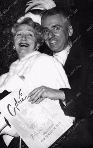 Hedda Hopper and Gowns by Adrian Greenberg ? 8b20-0280