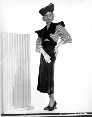 Helen Twelvetrees full length fashion portrait 8b20-0282