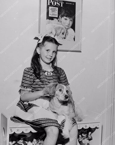 Margaret O'Brien and her cute dog behind the scenes 8b20-0422