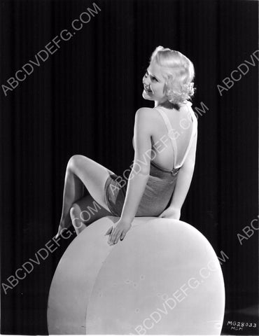 early Mary Carlisle cheesecake pinup in swimwear pose 8b20-0455