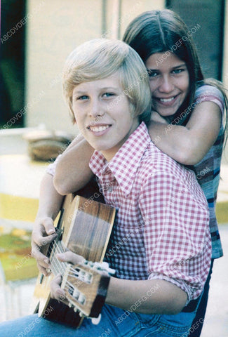 child stars Nancy Philip McKeon with guitar 8b20-0496