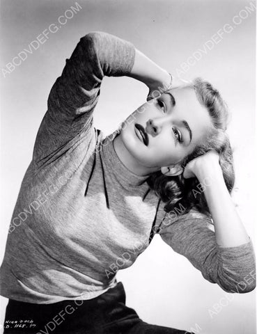 Nina Foch portrait 8b20-0499