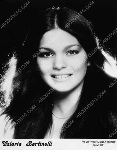 Valerie Bertinelli portrait 8b20-0656