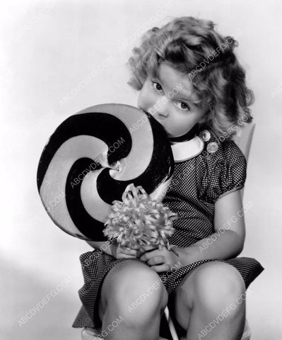 Shirley Temple enjoys giant lollipop film Bright Eyes 8b20-0707