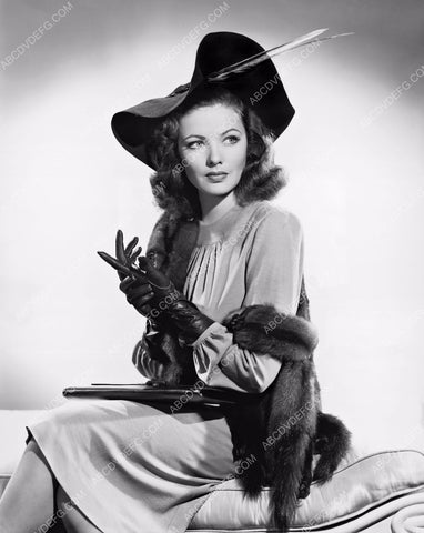 Gene Tierney in elegant fashion portrait 8b20-0723